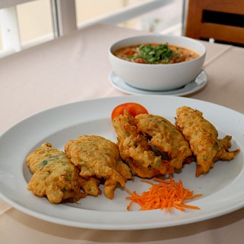 Pataniscas de Bacalhau c/ arroz de feijão